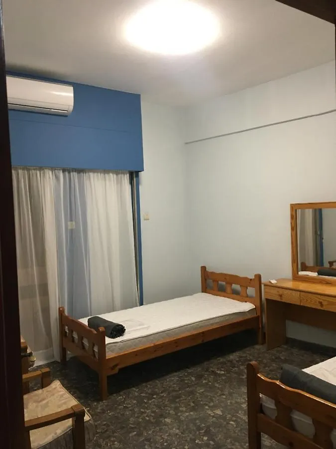 Past Or Trail Hostel Larnaca