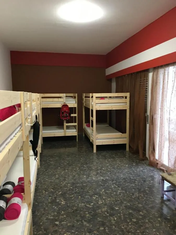 Past Or Trail Hostel Larnaca