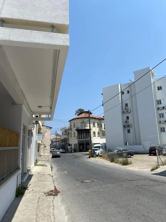 Past Or Trail Hostel Larnaca 0*,